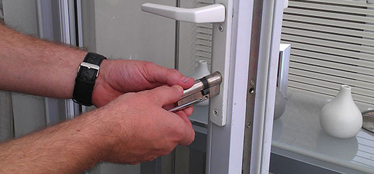 Commercial Door Lock Repair in La Crescenta-Montrose